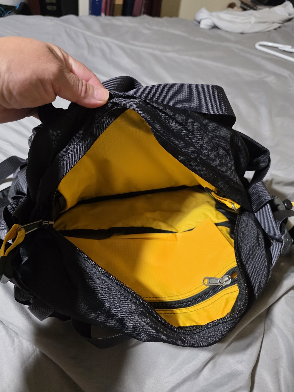 Mountain Smith Hiking Medium Backpack With Waist Belt. View 5